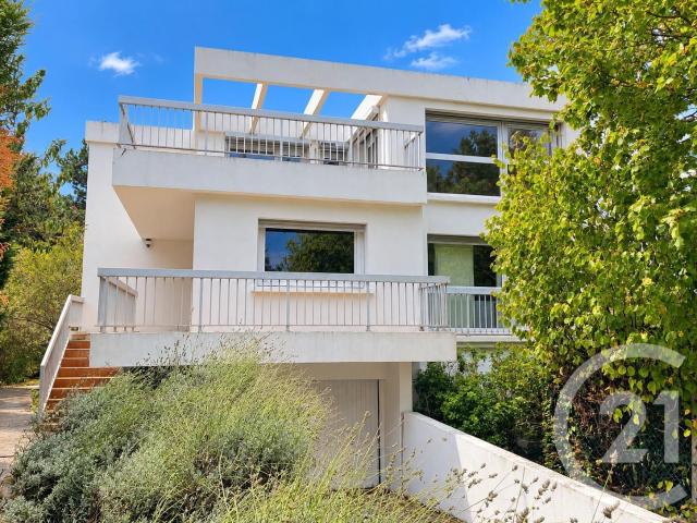 Maison 5 pièces 144 m²