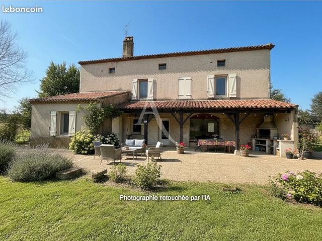 Maison 5 pièces 144 m²