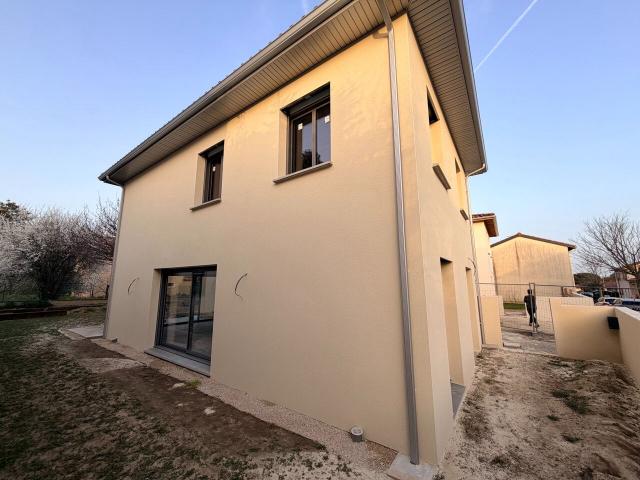 Maison 5 pièces, 144 m² à louer à Solaize 69360
