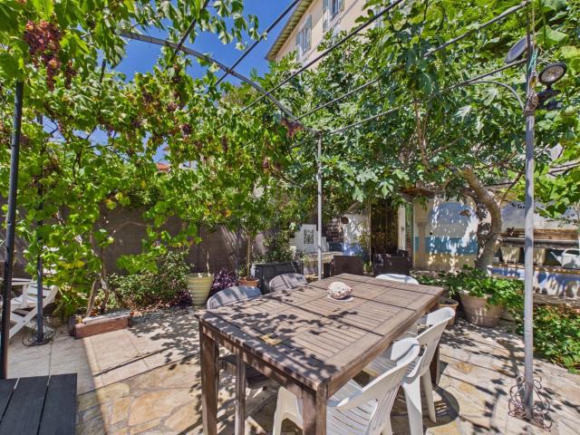 MAISON 5 pièces 144 m² avec terrasse + STUDIO MAGNAN NIC. 144m² Nice