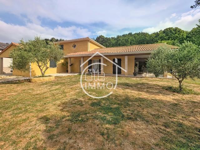 Maison 5 pièces 145 m²