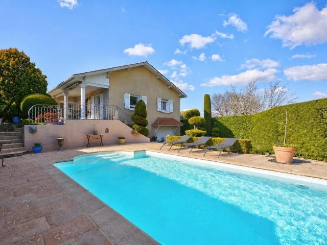 Maison 5 pièces 145 m²
