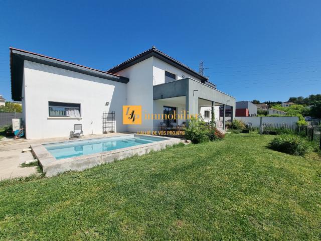 Maison 5 pièces 145 m²