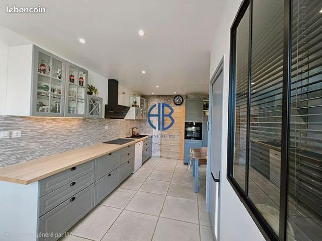 Maison 5 pièces 145 m²