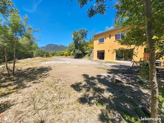 Maison 5 pièces 145 m²