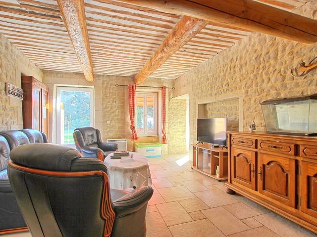 Maison 5 pièces, 145 m² à louer à Cabannes 13440