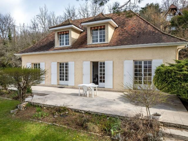 Maison 5 pièces 146 m²