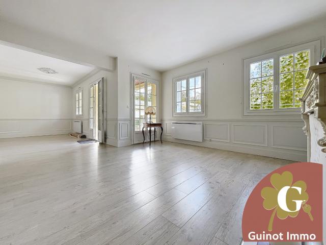 Maison 5 pièces 146 m²