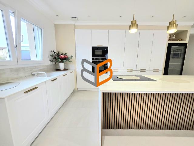 Maison 5 pièces 146 m²
