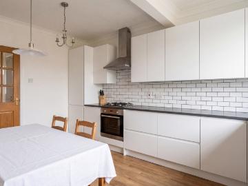 Maison 5 pièces 146 m²