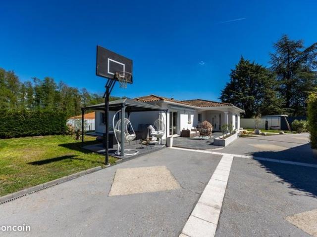 Maison 5 pièces 147 m²