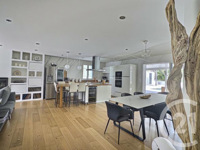 Maison 5 pièces 147 m²