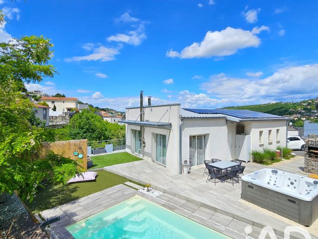 Maison 5 pièces 147 m²