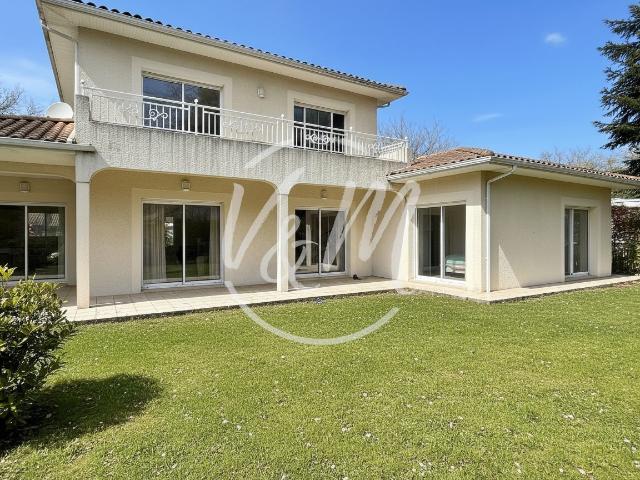 Maison 5 pièces 147 m²
