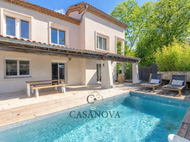 Maison 5 pièces 147 m²