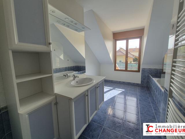 Maison 5 pièces, 149 m² à louer à Voiron 38500