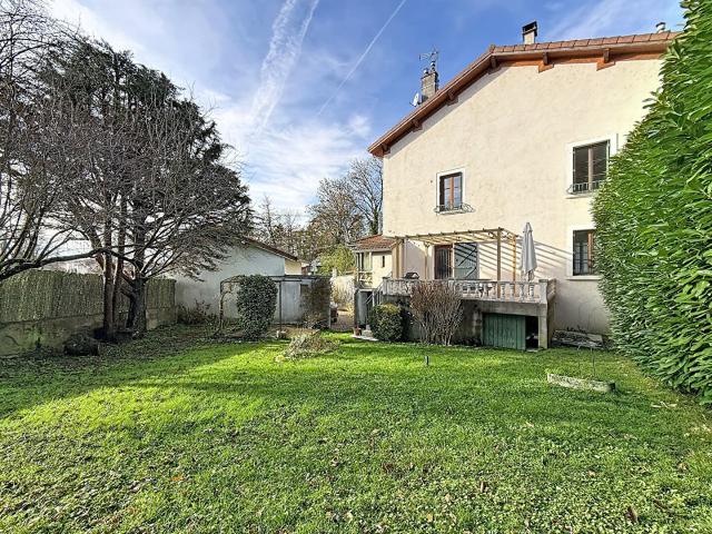 Maison 5 pièces 140 m²