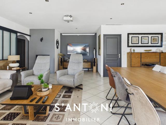 Maison 5 pièces 140 m²