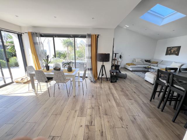 Maison 5 pièces 140 m²