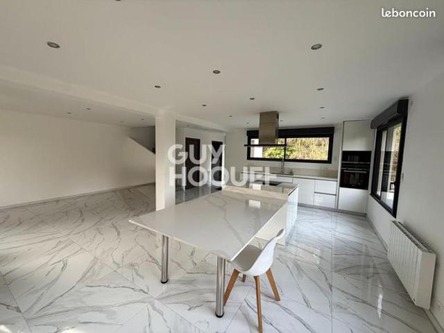 Maison 5 pièces 140 m²