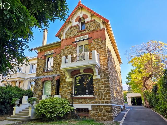 Maison 5 pièces 140 m²
