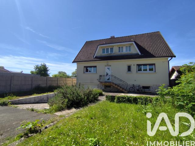 Maison 5 pièces 196 m²