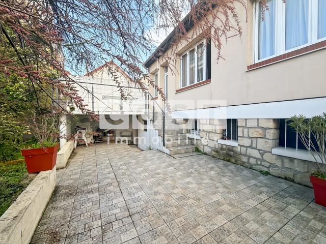 Maison 5 pièces 140 m²