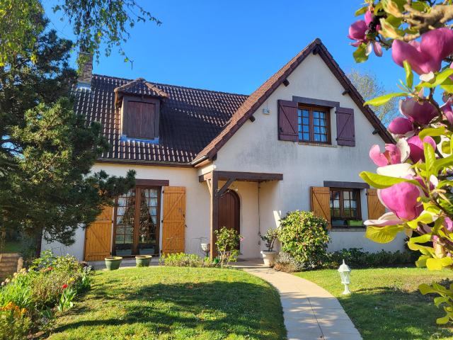 Maison 5 pièces 140 m²