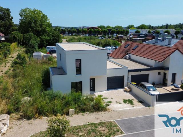 Maison 5 pièces 140 m²