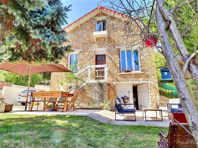 Maison 5 pièces 140 m²