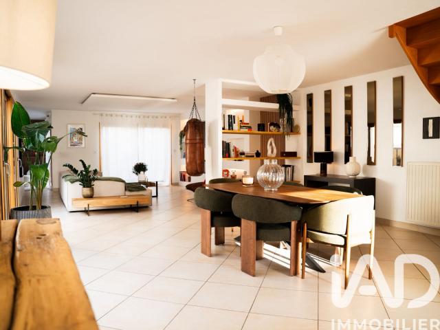 Maison 5 pièces 140 m²