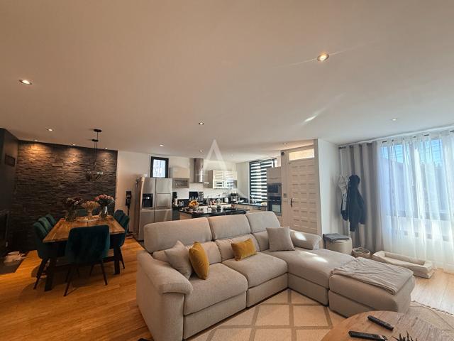 Maison 5 pièces 140 m²