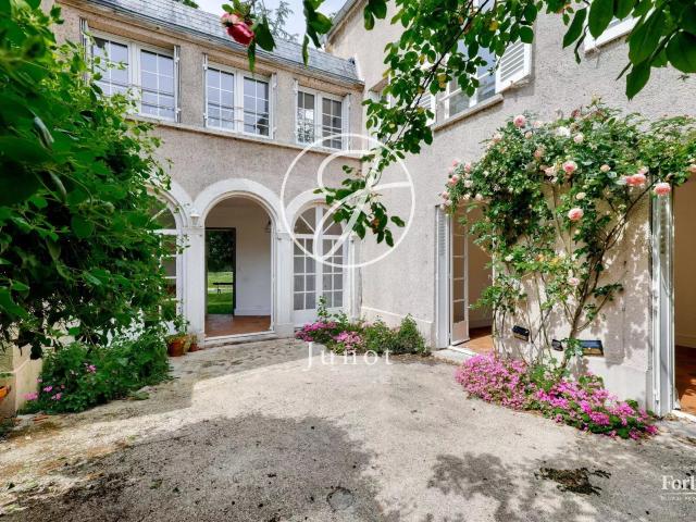 Maison 5 pièces 140 m²