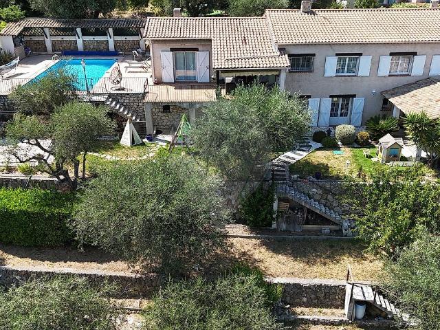Maison 5 pièces 140 m²