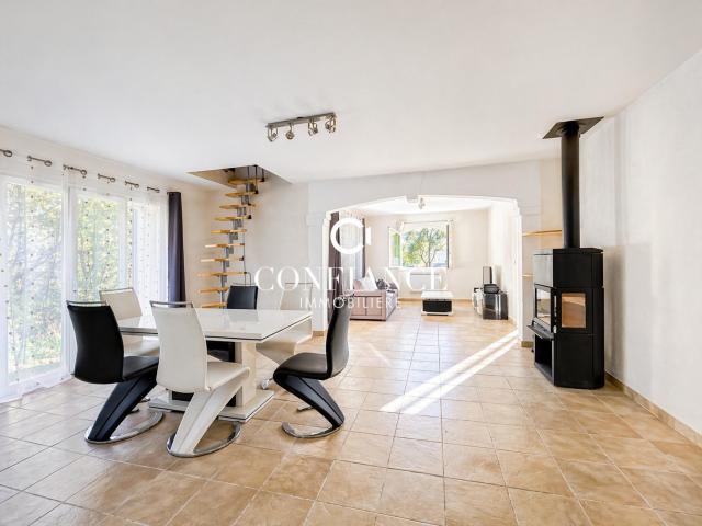 Maison 5 pièces 140 m²