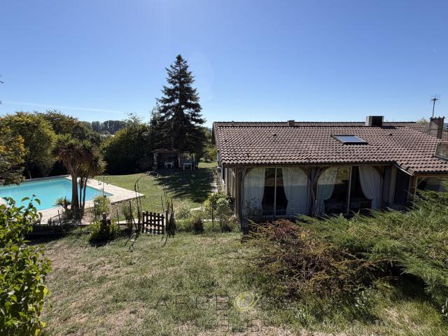 Maison 5 pièces 140 m²