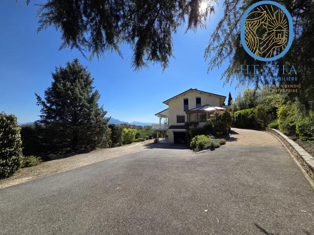 Maison 5 pièces 140 m²
