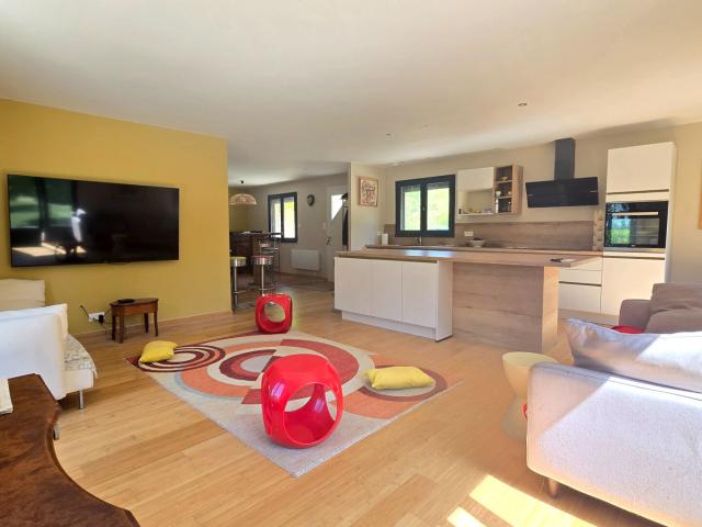 Maison 5 pièces 140 m²