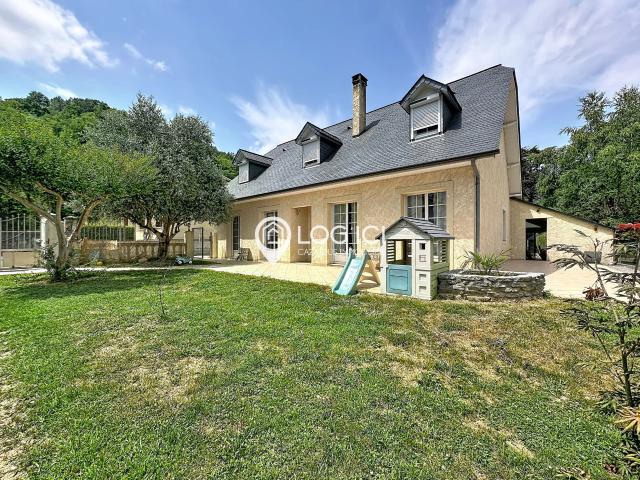 Maison 5 pièces 140 m²