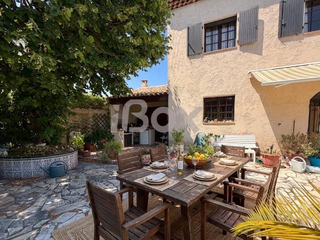 Maison 5 pièces 140 m²