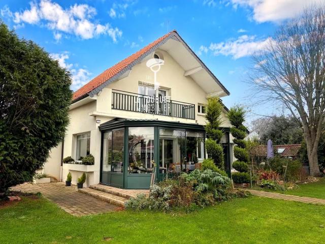Maison 5 pièces 140 m²