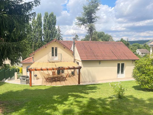 Maison 5 pièces 140 m²