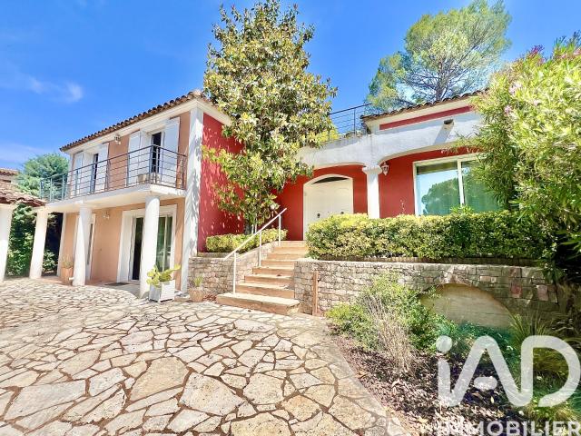 Maison 5 pièces 140 m²