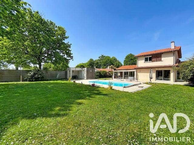Maison 5 pièces 140 m²