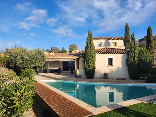 Maison 5 pièces 140 m²