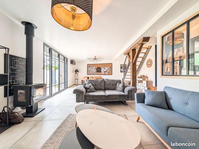 Maison 5 pièces 140 m²