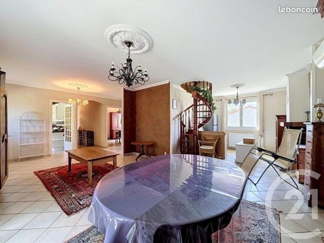Maison 5 pièces 140 m²