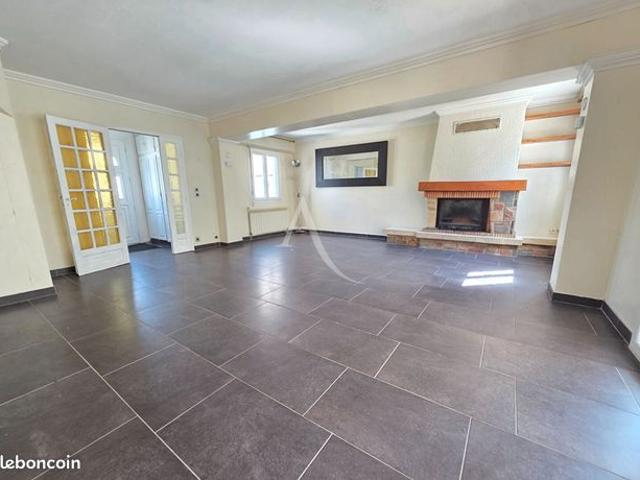 Maison 5 pièces 140 m²