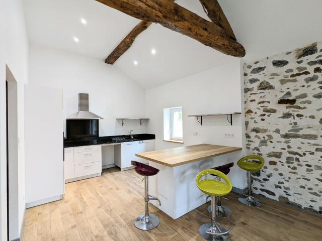 Maison 5 pièces, 140 m² à louer à Armendarits 64640