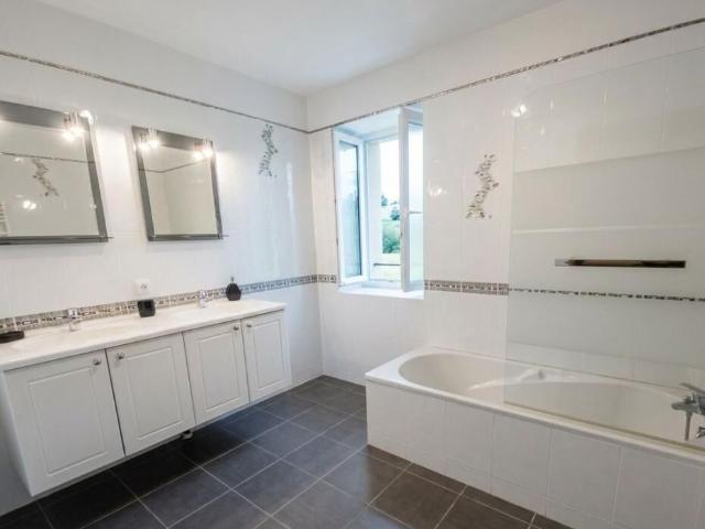 Maison 5 pièces, 140 m² à louer à Castel Sarrazin 40330
